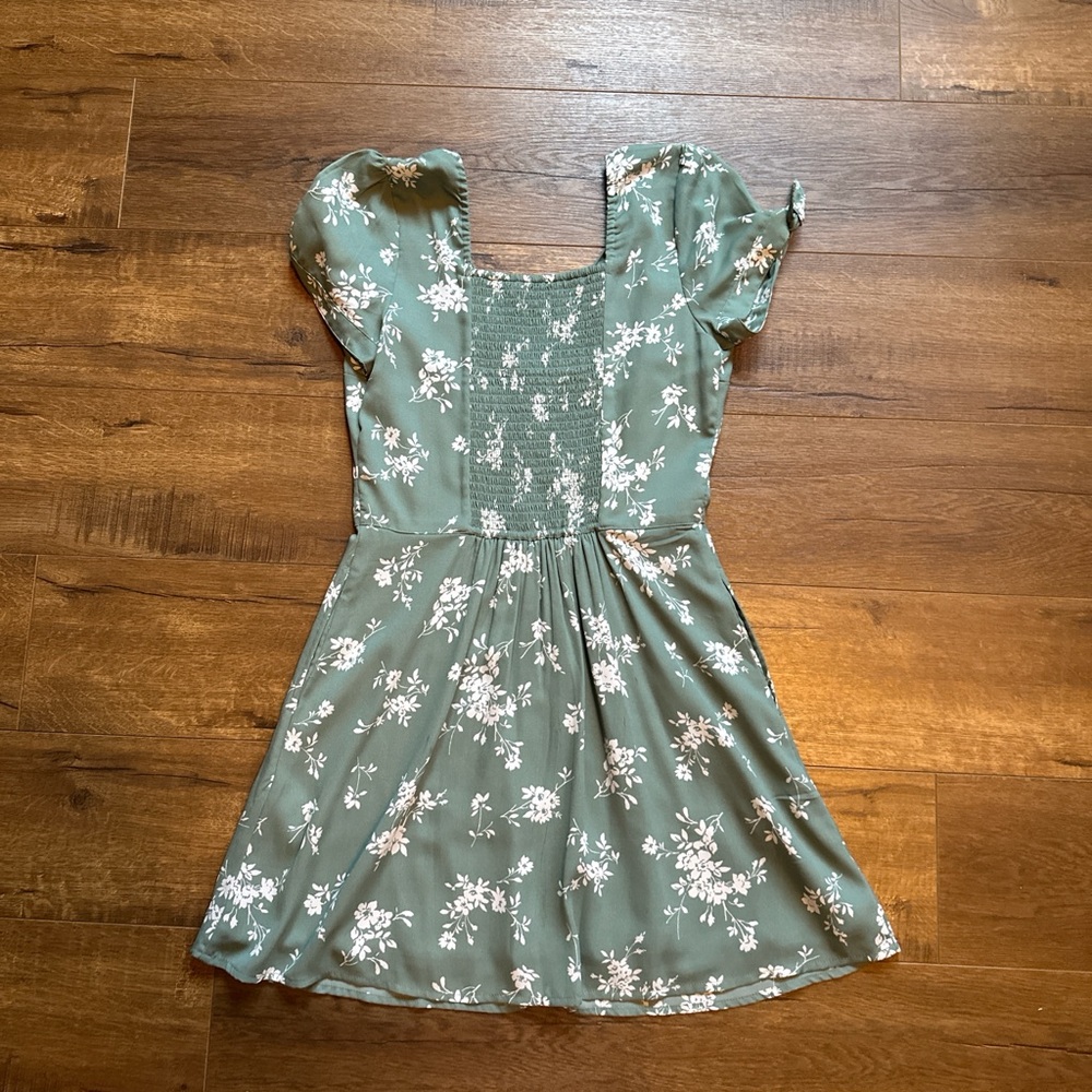 Floral Green Dress - Picture 8 of 9